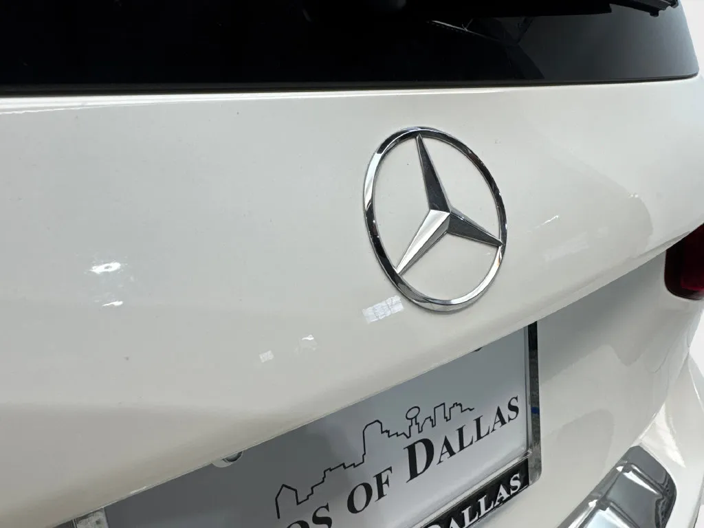 Mercedes-Benz GLB photo 23