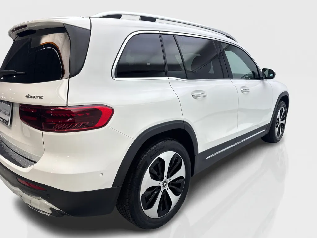 Mercedes-Benz GLB photo 15