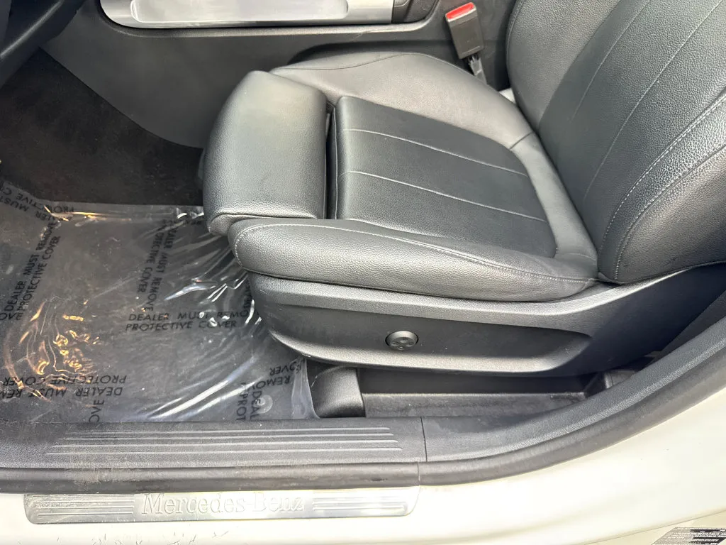 Mercedes-Benz GLB photo 27