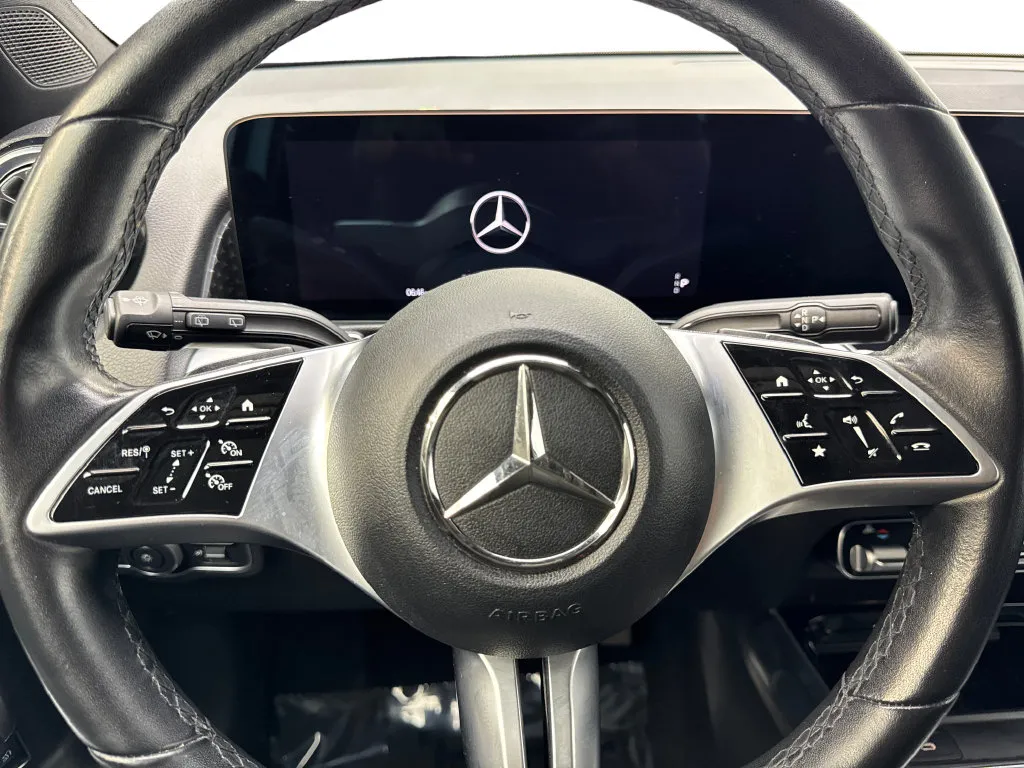 Mercedes-Benz GLB photo 56