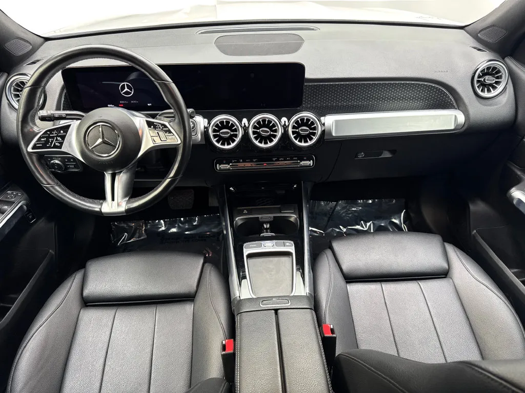 Mercedes-Benz GLB photo 50