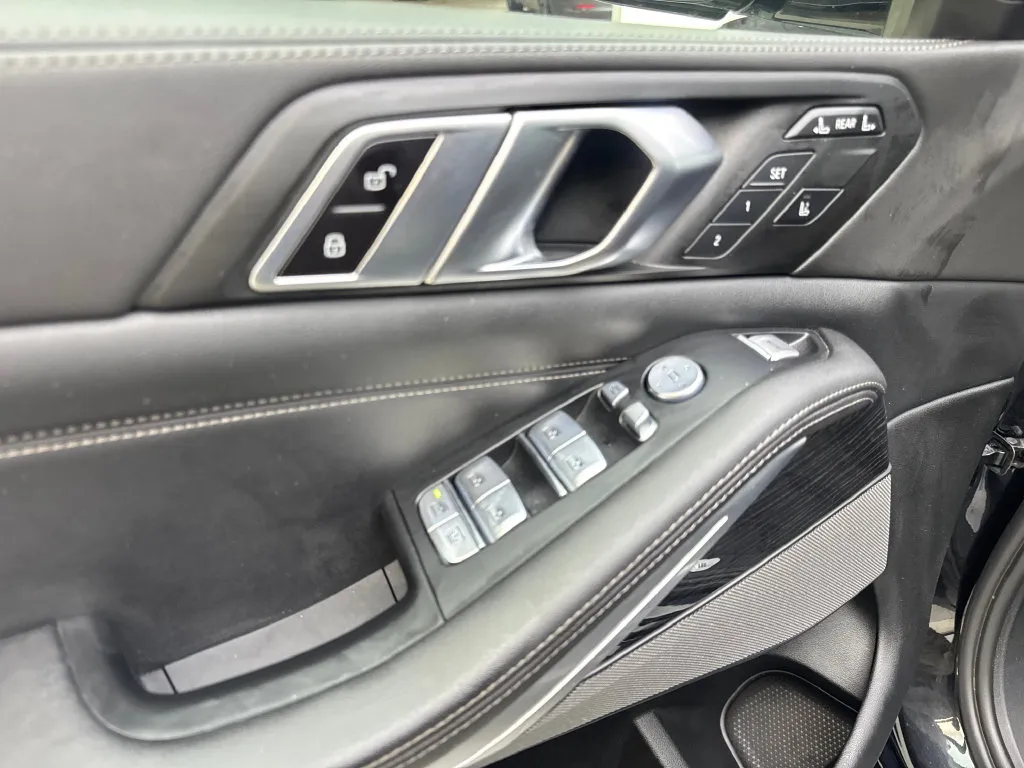 BMW X7 photo 35