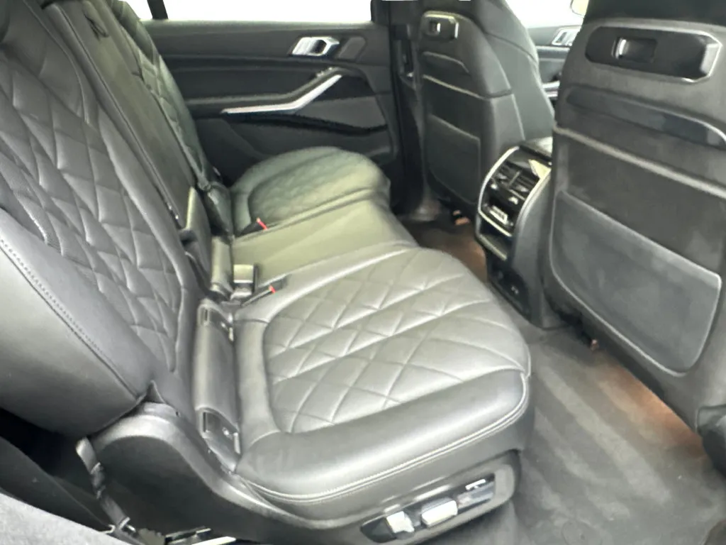 BMW X7 photo 46