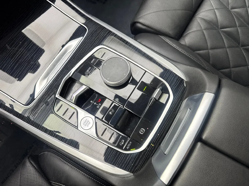 BMW X7 photo 75