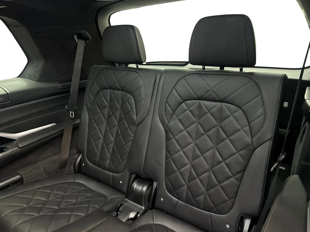BMW X7 photo 43