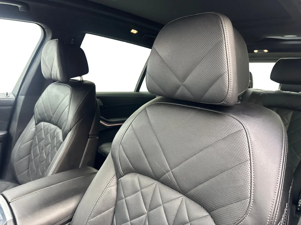 BMW X7 photo 30