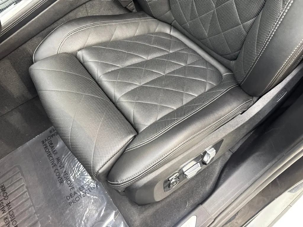 BMW X7 photo 32