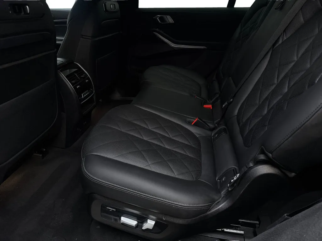 BMW X7 photo 36