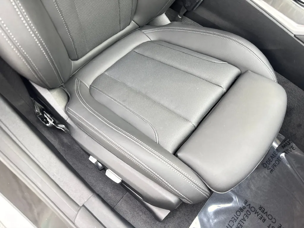 BMW i4 photo 47