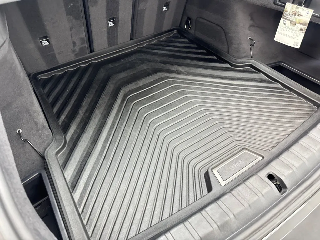 BMW i4 photo 81
