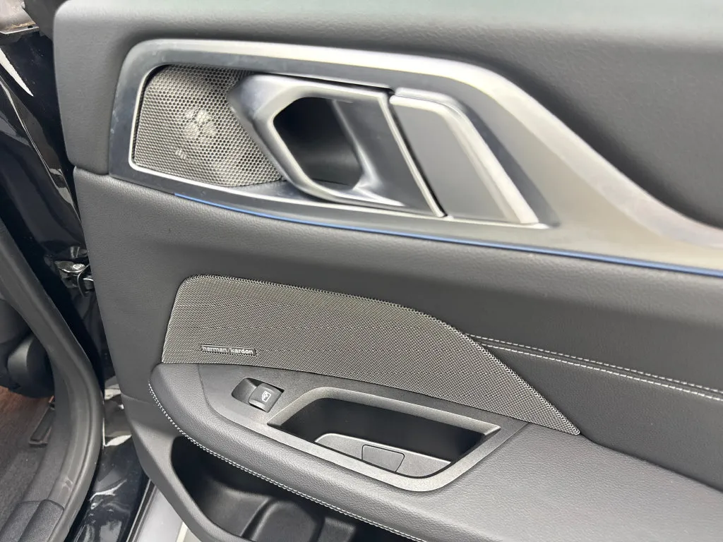 BMW i4 photo 44