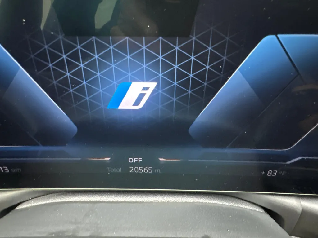 BMW i4 photo 61