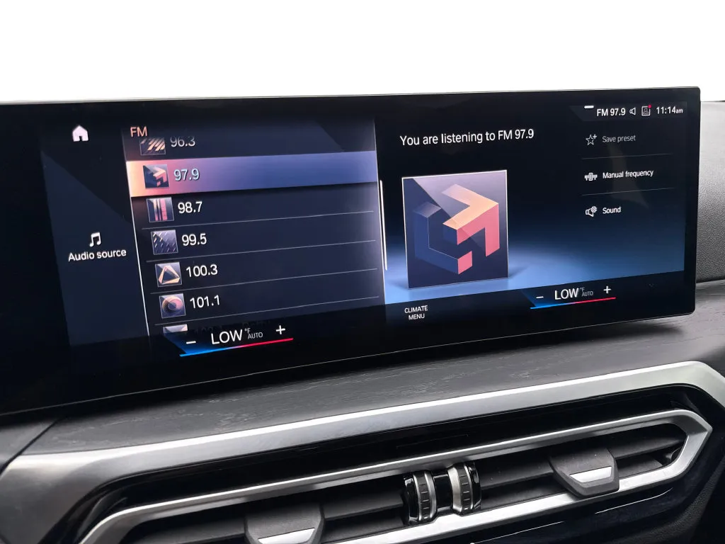 BMW i4 photo 65