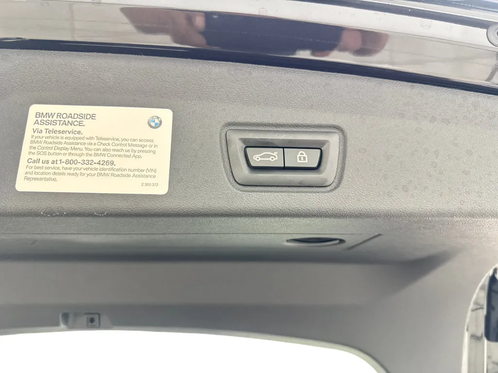 BMW i4 photo 84