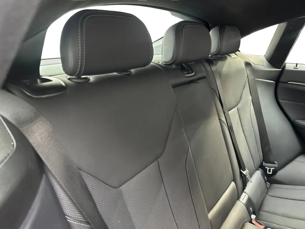 BMW i4 photo 41