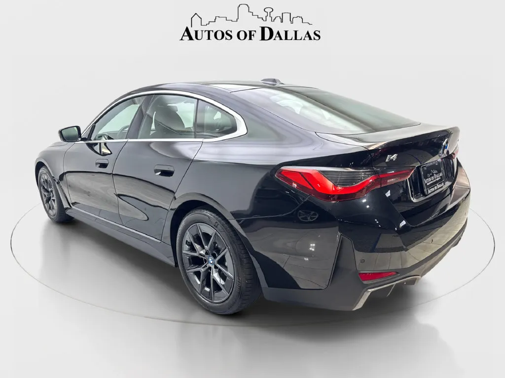 BMW i4 photo 10