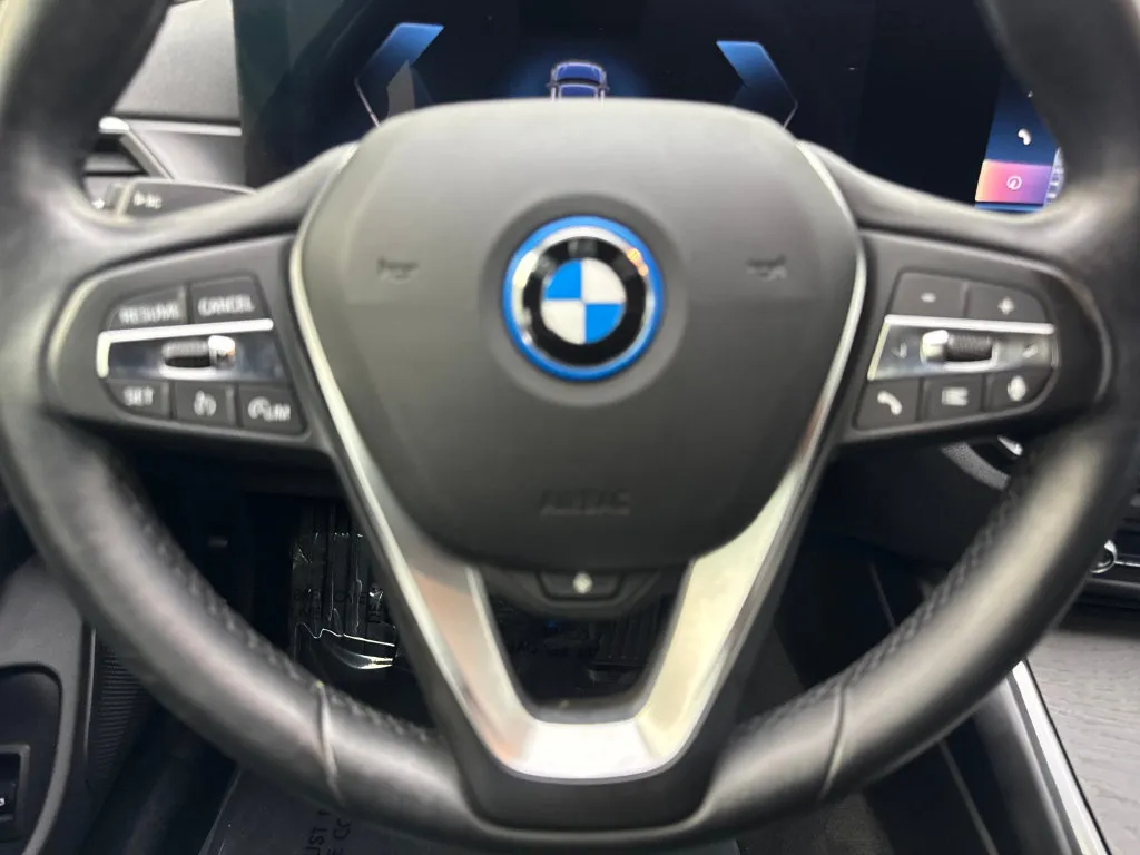 BMW i4 photo 58
