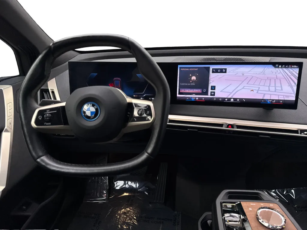 BMW iX photo 54