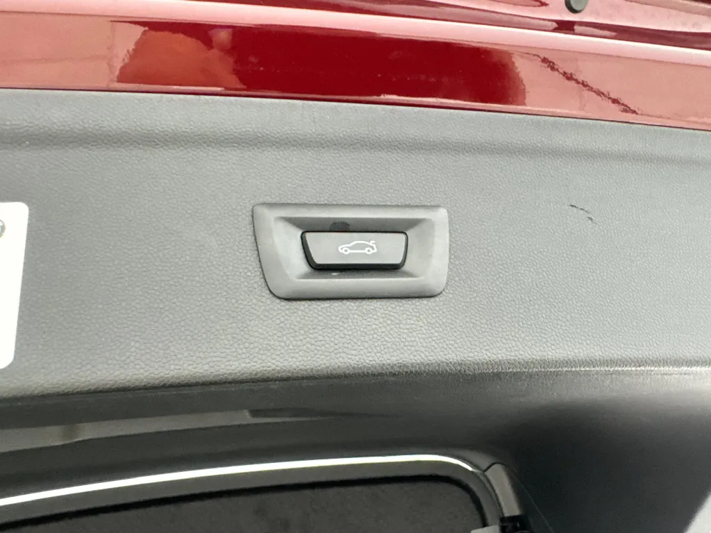 BMW iX photo 82
