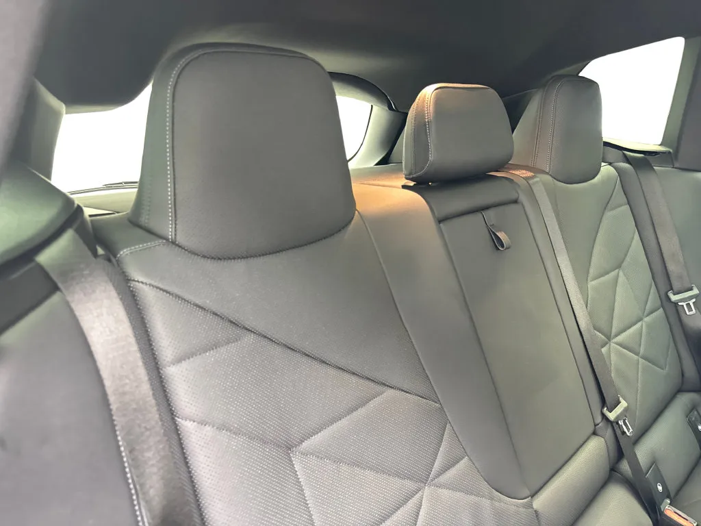 BMW iX photo 42