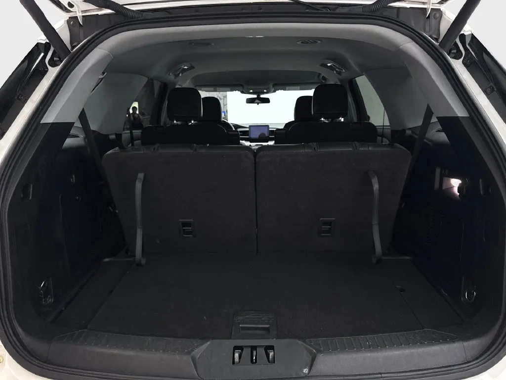Ford Explorer photo 85