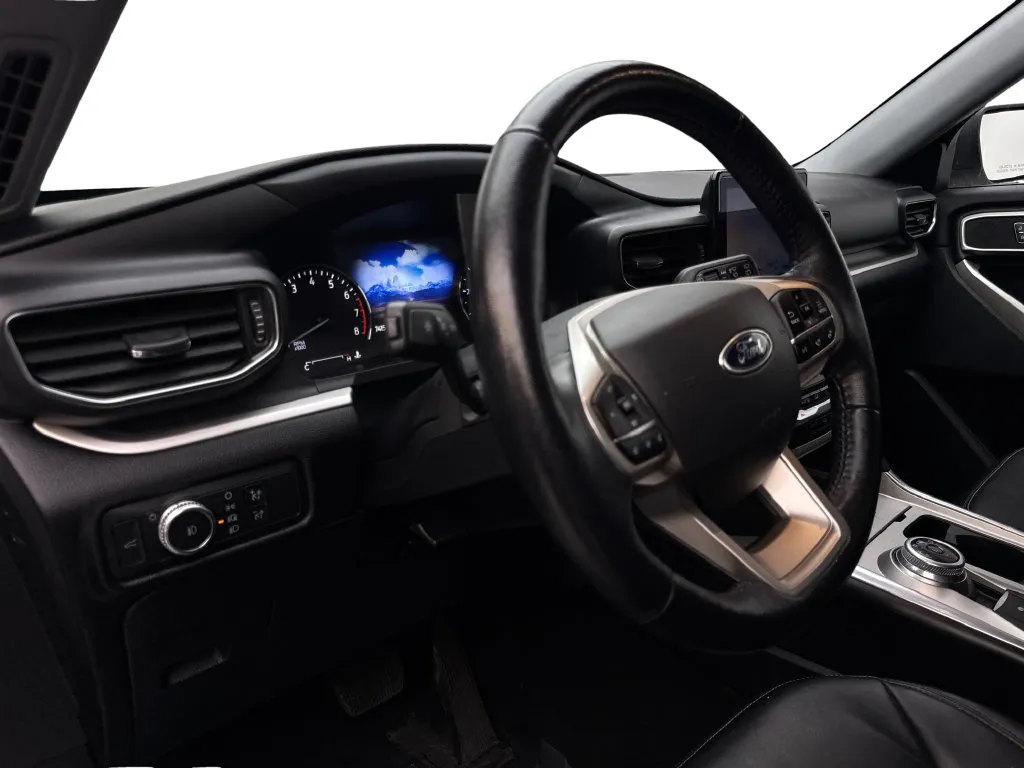 Ford Explorer photo 57