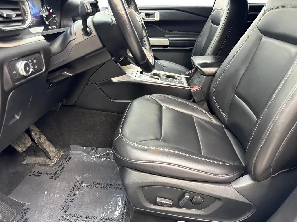 Ford Explorer photo 29
