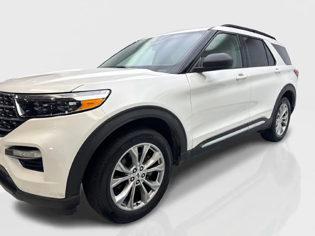 Ford Explorer photo 12