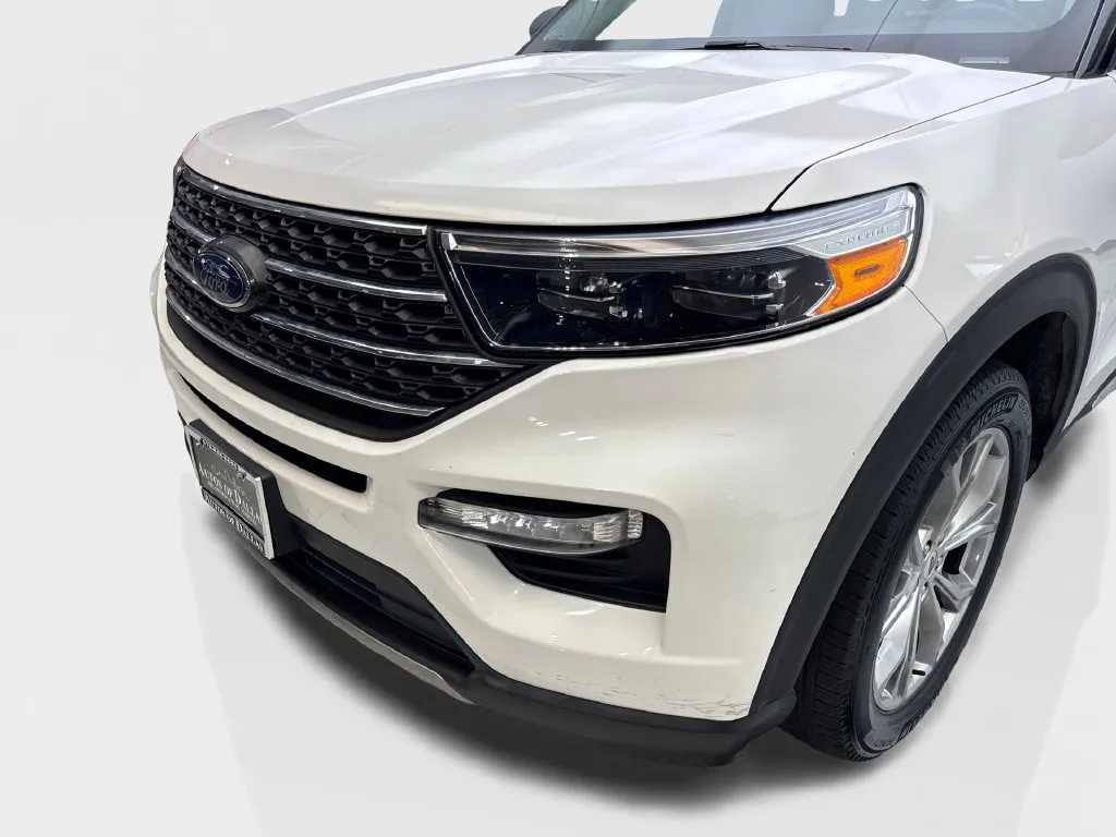 Ford Explorer photo 18