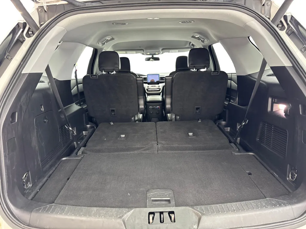 Ford Explorer photo 86