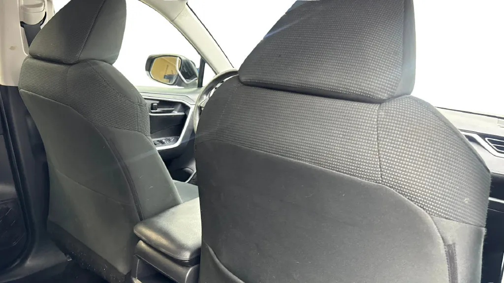 Toyota RAV4 photo 43