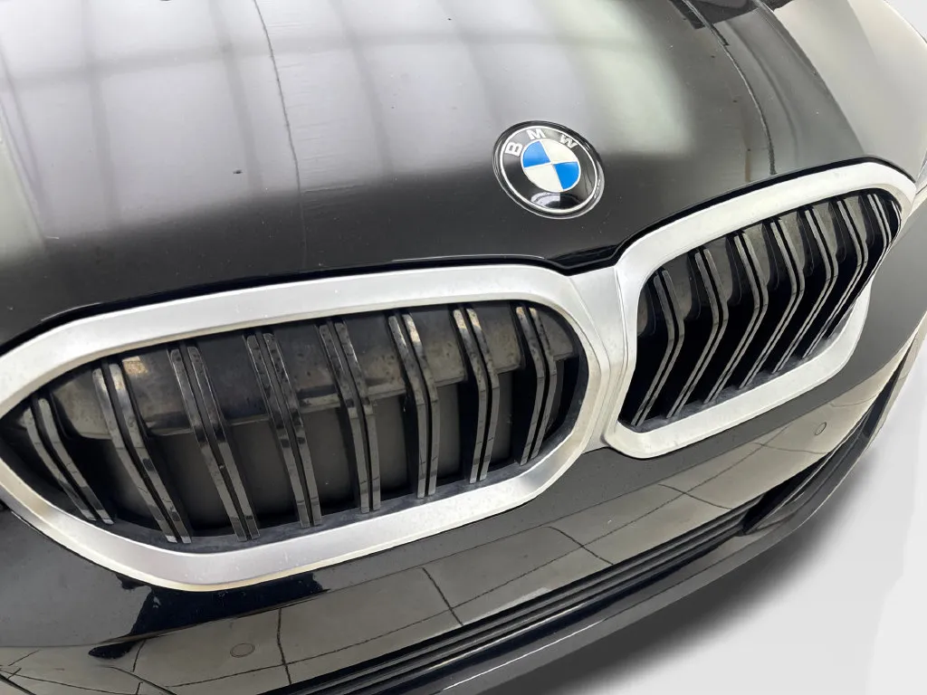 BMW 3 Series photo 27