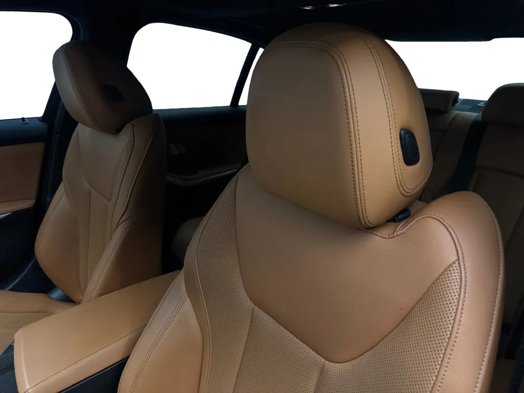 BMW 3 Series photo 29