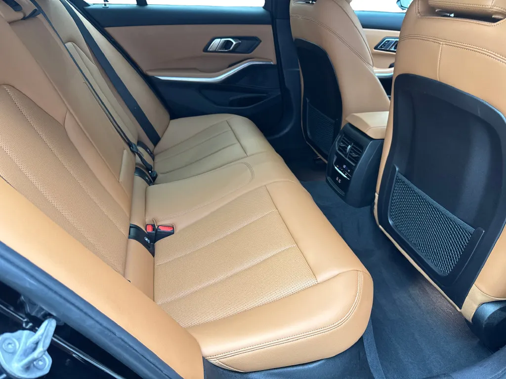 BMW 3 Series photo 41