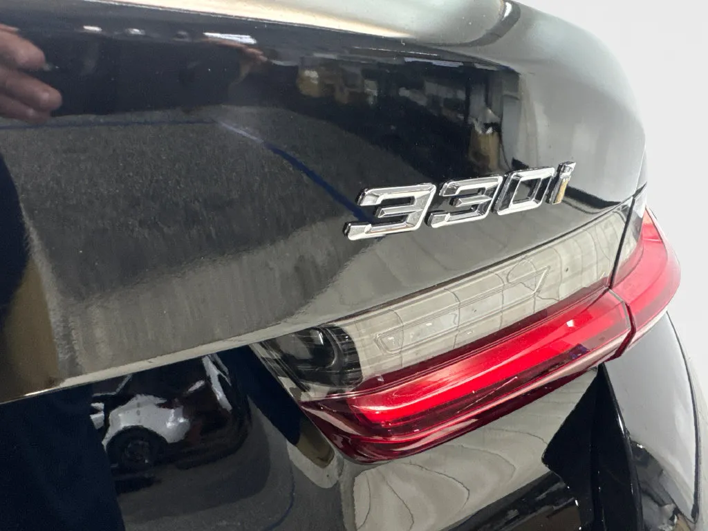 BMW 3 Series photo 25