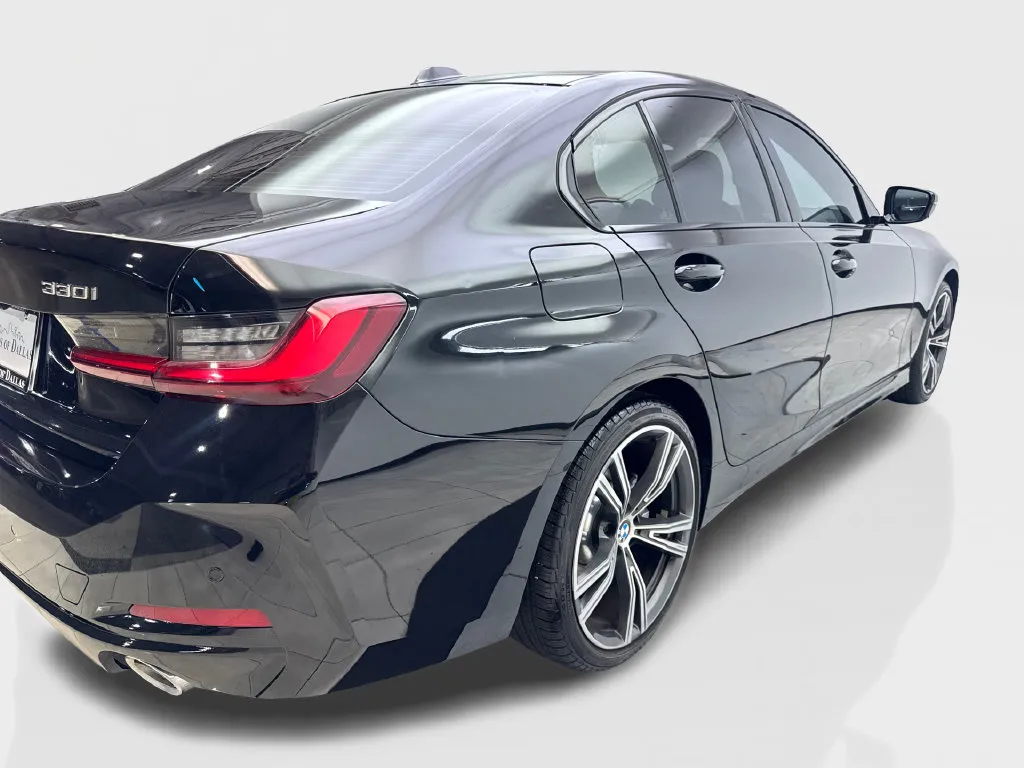 BMW 3 Series photo 15