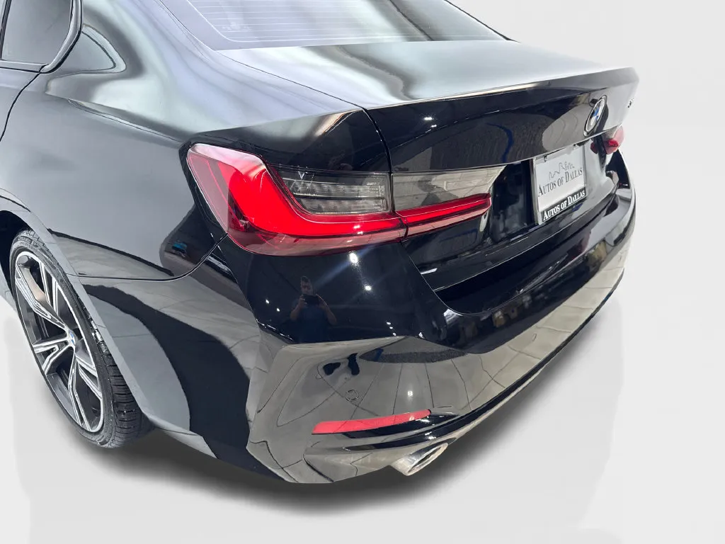 BMW 3 Series photo 21