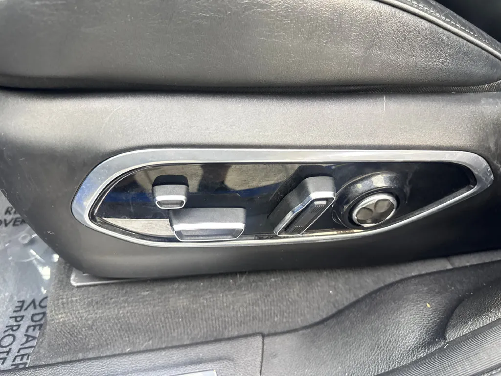 Jeep Grand Cherokee photo 33