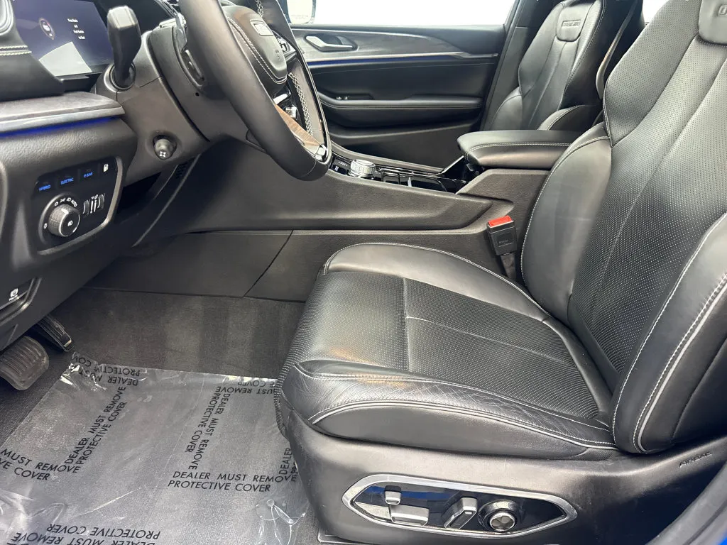 Jeep Grand Cherokee photo 29