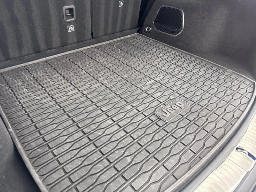 Jeep Grand Cherokee photo 83