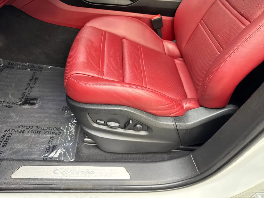 Porsche Cayenne photo 27