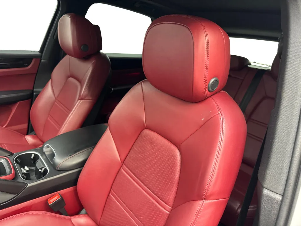 Porsche Cayenne photo 28
