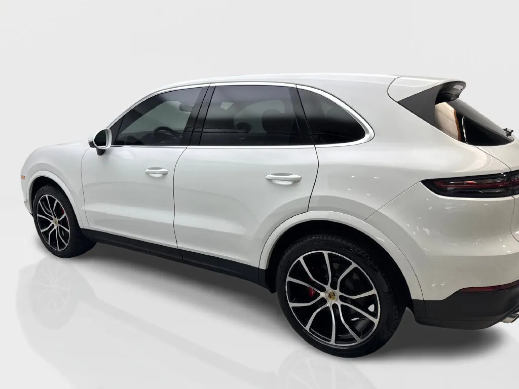 Porsche Cayenne photo 16