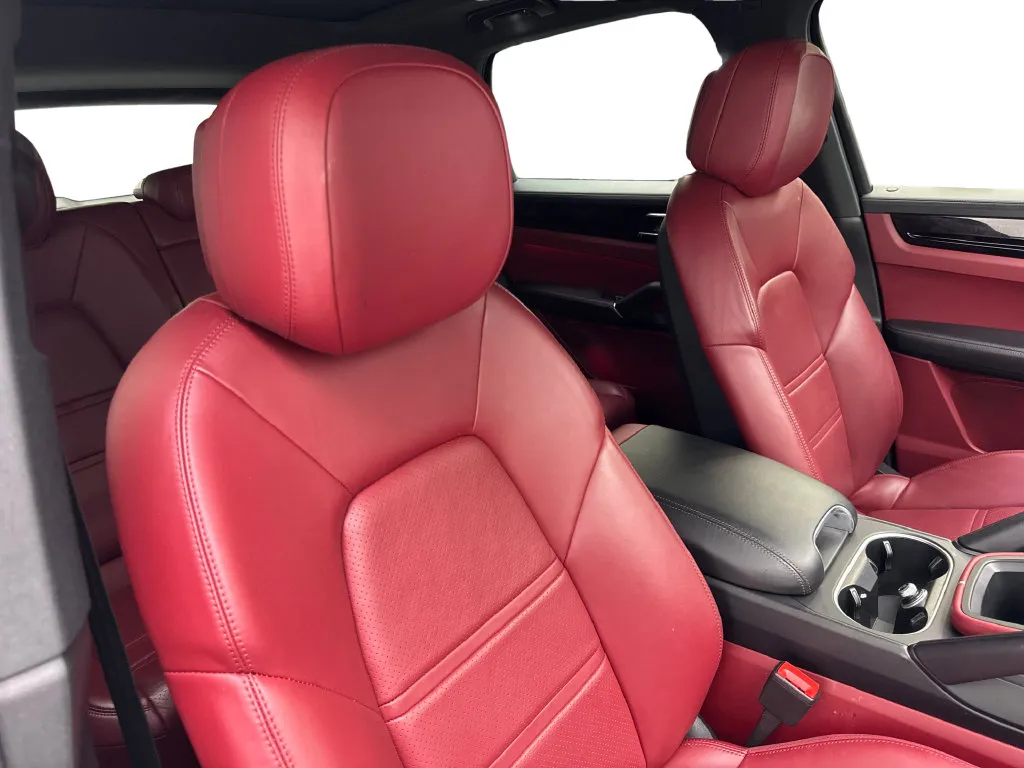 Porsche Cayenne photo 46