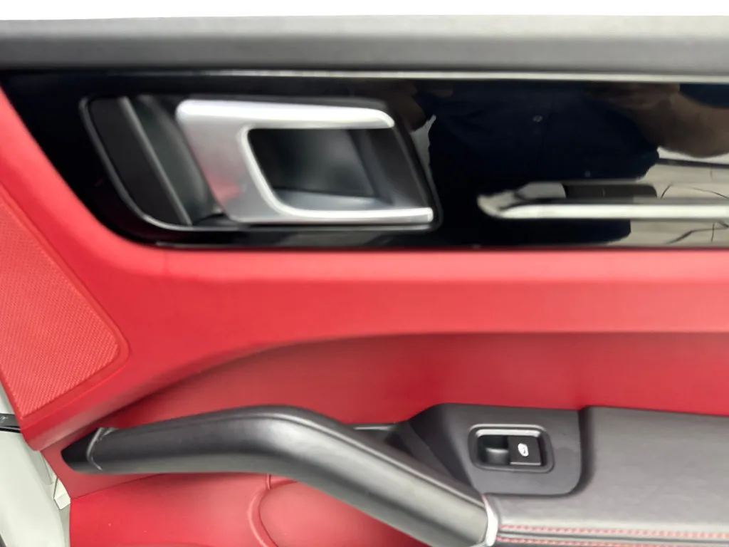 Porsche Cayenne photo 44