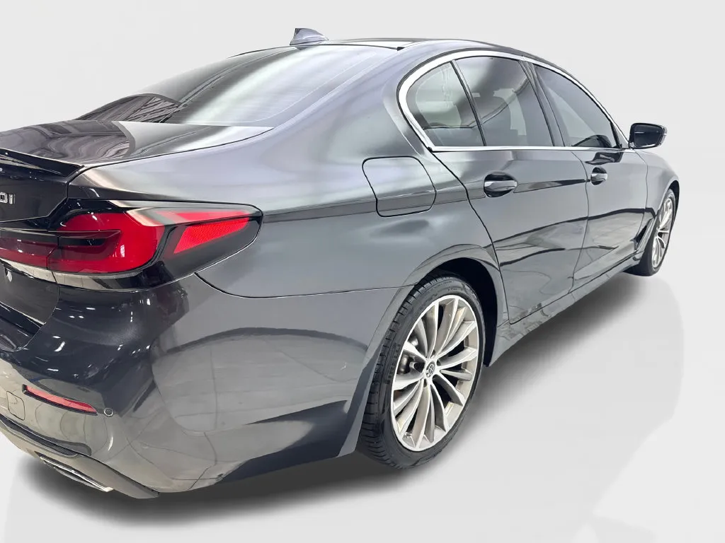 BMW 5 Series photo 15
