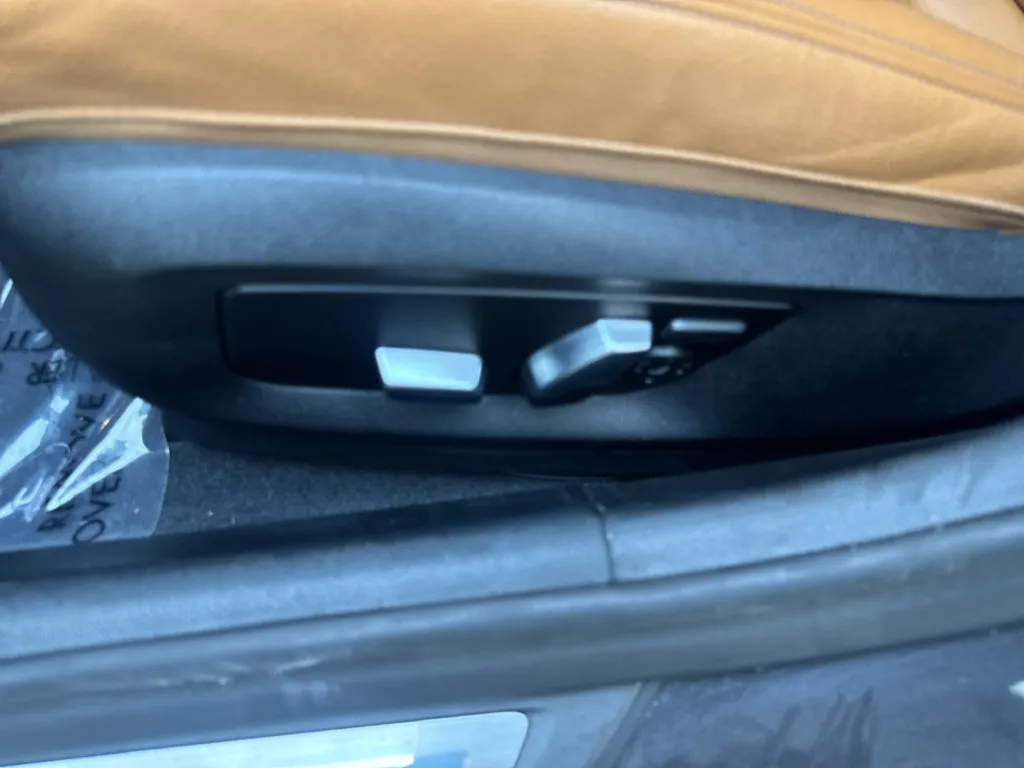 BMW 5 Series photo 32
