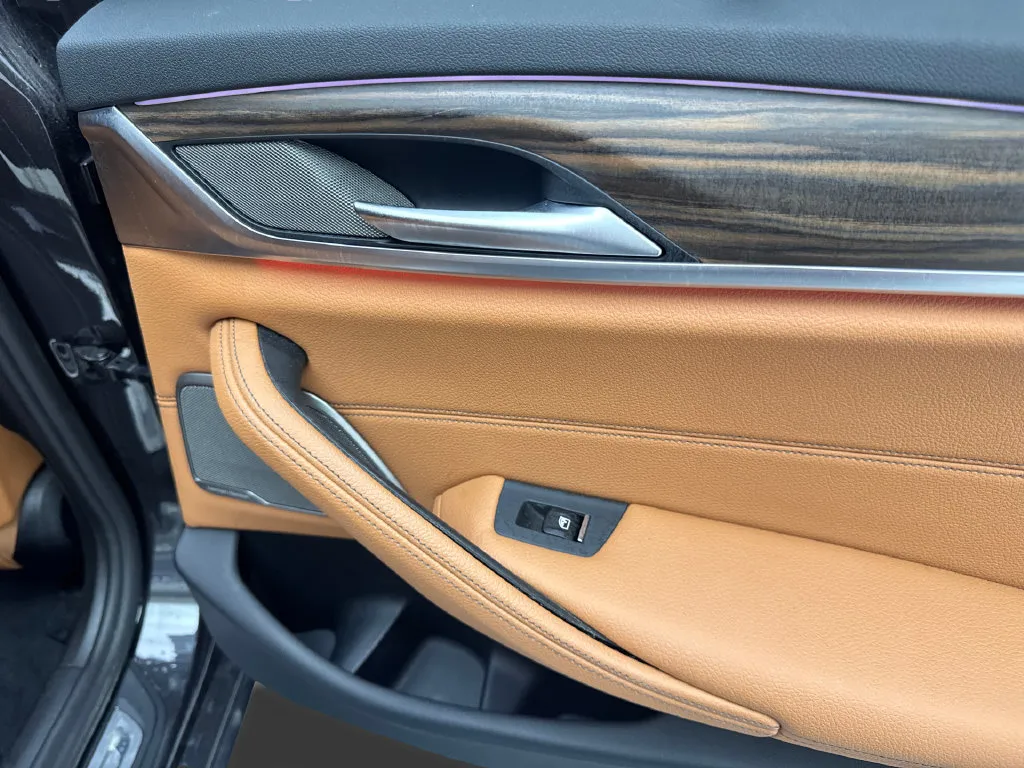 BMW 5 Series photo 45