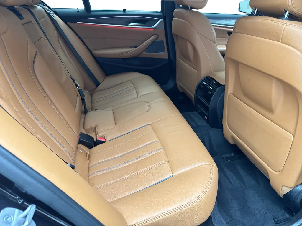 BMW 5 Series photo 41