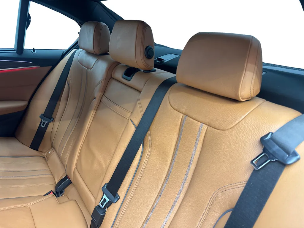 BMW 5 Series photo 36